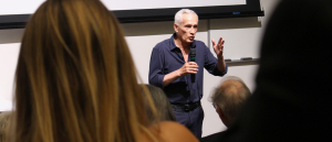 Jorge Ramos speaking to attendees of the 74th Annual University of Miami Student Media Awards.